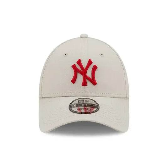 Gorra New Era New York Yankees League Essential 9FORTY, Stone - Tinino Baseball & Sports