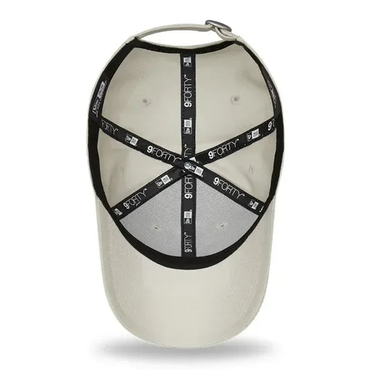 Gorra New Era New York Yankees League Essential 9FORTY, Stone - Tinino Baseball & Sports