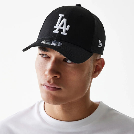 Gorra oficial New Era LA Dodgers Essential Negro 9FORTY Ajustable