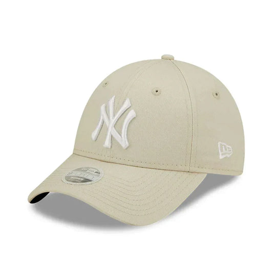 Gorra New Era New York Yankees League Essential Beige 9FORTY Mujer - Tinino Baseball & Sports