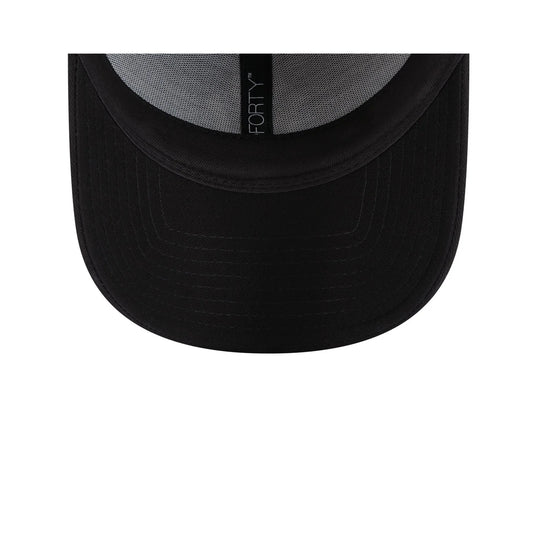 New York Yankees Metallic Logo Womens Black 9FORTY Adjustable Cap