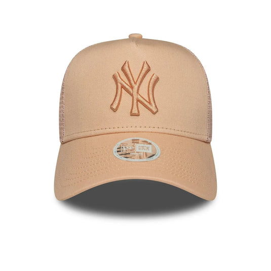 Gorra New Era Yankees MLB League Essential 9FORTY A-Frame Trucker Mujer Naranja Pastel - Tinino Baseball & Sports