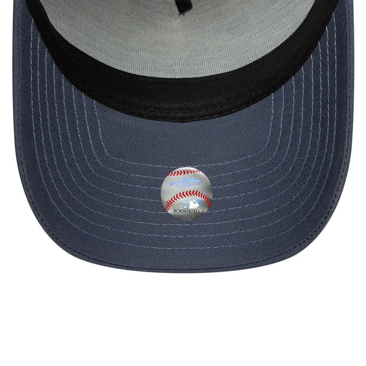 Gorra New Era New York Yankees MLB League Essential 9FORTY A-Frame Trucker Azul Oscuro - Tinino Baseball & Sports