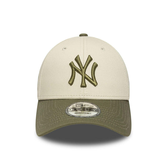Gorra New Era New York Yankees MLB Sidepatch 9FORTY Beige - Tinino Baseball & Sports