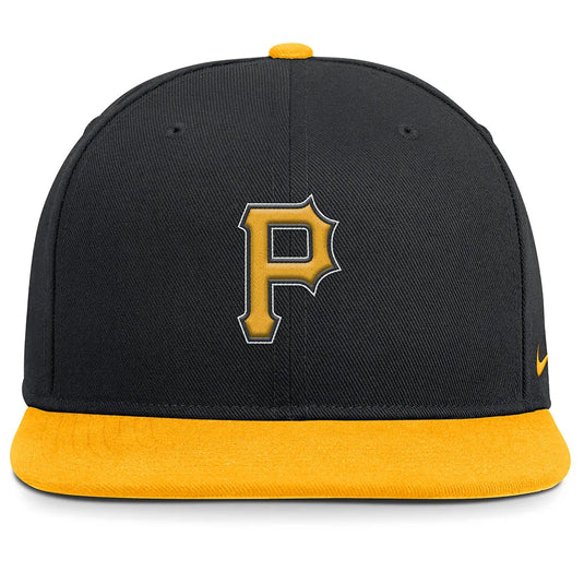 Gorra Nike Dri-Fit Pro con visera cuadrada estructurada de los Piratas de Pittsburgh