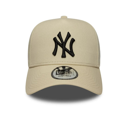Gorra New Era New York Yankees MLB Sidepatch 9FORTY E-Frame Beige - Tinino Baseball & Sports